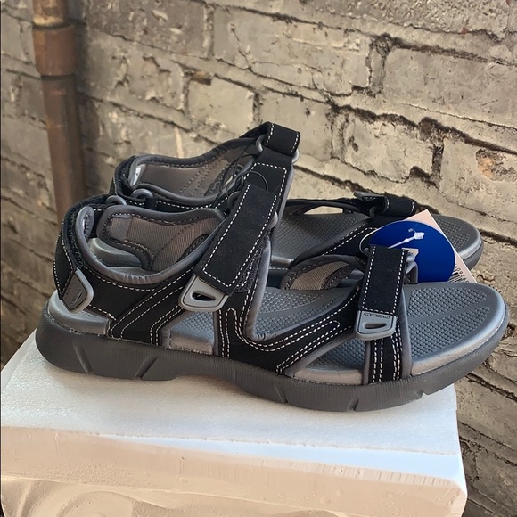 Khombu Shoes - NWT 2020 Womens Khombu River Sandal Black